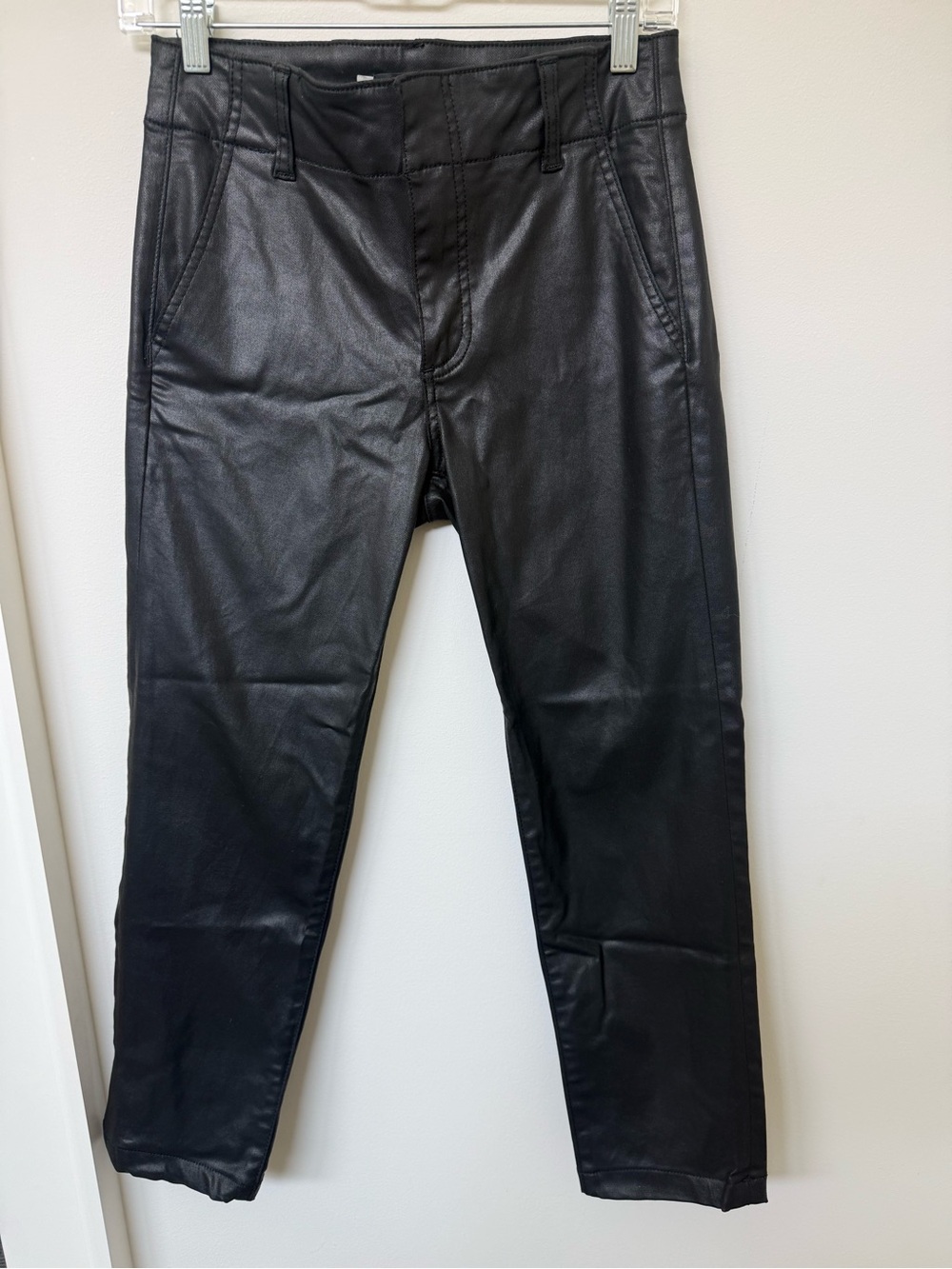 Kut from the Kloth Women’s Black coated Slim Straight Jeans
